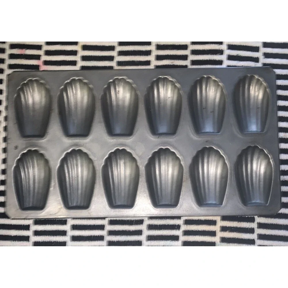 Vintage Wilton Rowoco Madelaine Sponge Cake Cookie Pan
